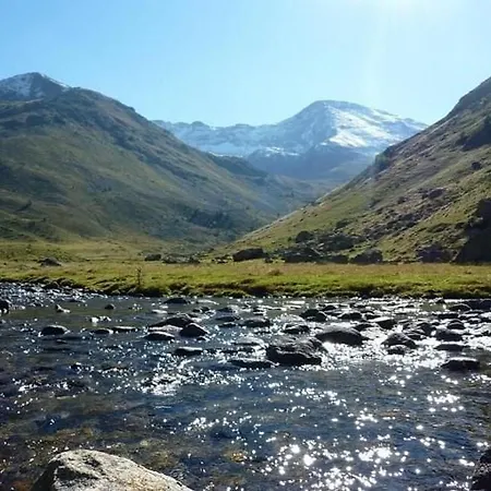 Mitoyen Avec Terrasse Pour 4 Personnes - Api-1-52-198
