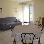 Kemp Mitoyen Avec Terrasse Pour 4 Personnes - Api-1-52-198 Les Cabannes (Ariege)