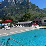 Kemp Mitoyen Avec Terrasse Pour 4 Personnes - Api-1-52-198 *