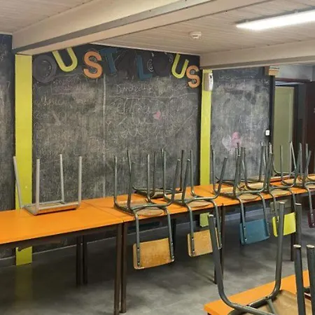 Mitoyen Avec Terrasse Pour 4 Personnes - Api-1-52-198