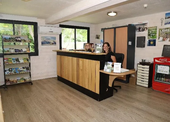 Mitoyen Avec Terrasse Pour 4 Personnes - Api-1-52-198 *